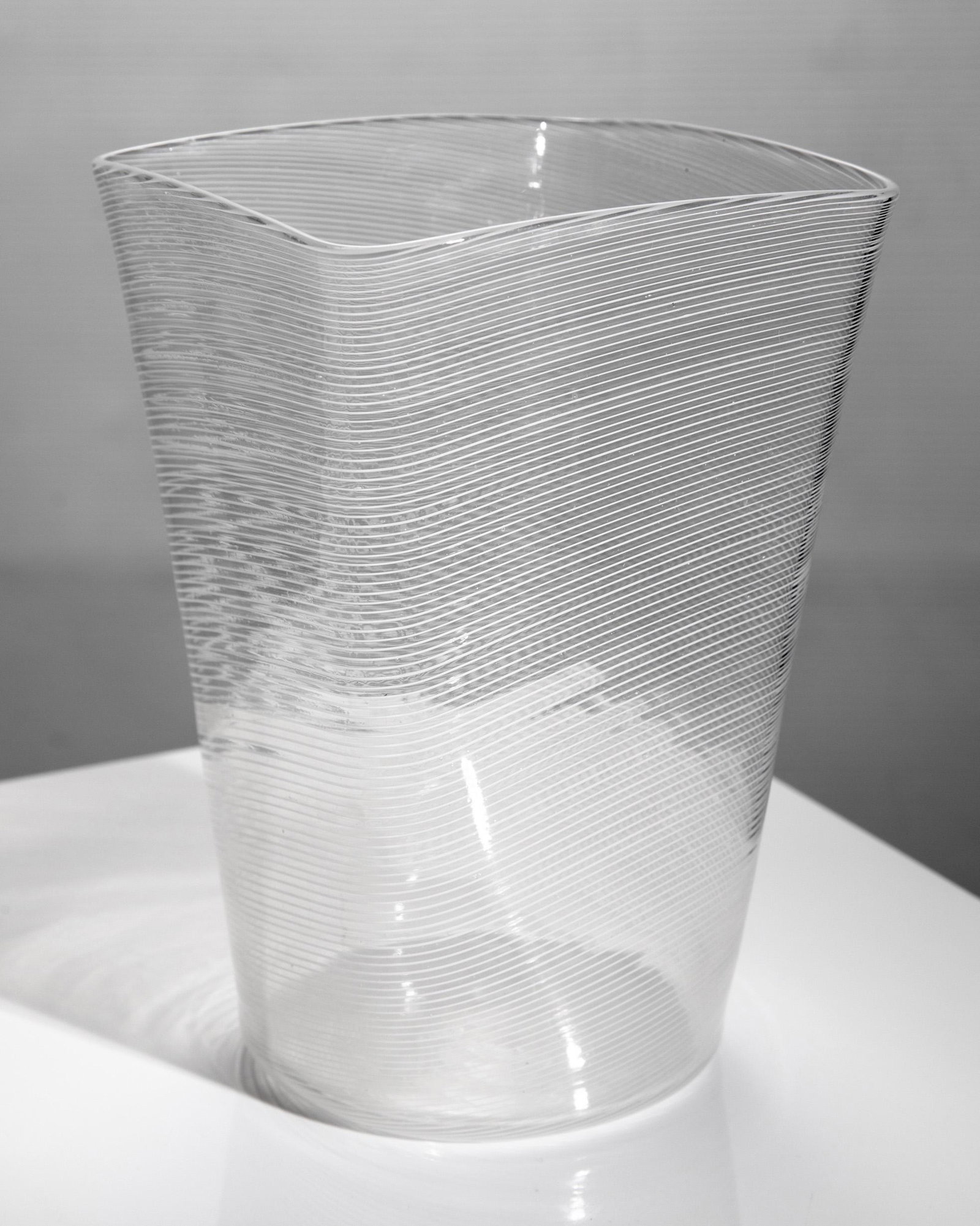Carlo Scarpa, Venini, Vase Mezza Filigrana (1 of 5)