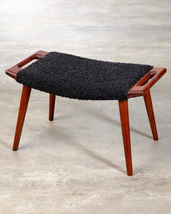 H.J. Wegner, A. P. Stolen, Stool / Ottoman AP-29: Hans J. Wegner A. P. Stolen Stool / footstool model AP-29. Designed in 1954. Wood, black wool. 41 x 71 x 41 cm. On the underside with the stamp 'A.P. Stolen 'and a metal plaque labeled 'Danish Furnitu
