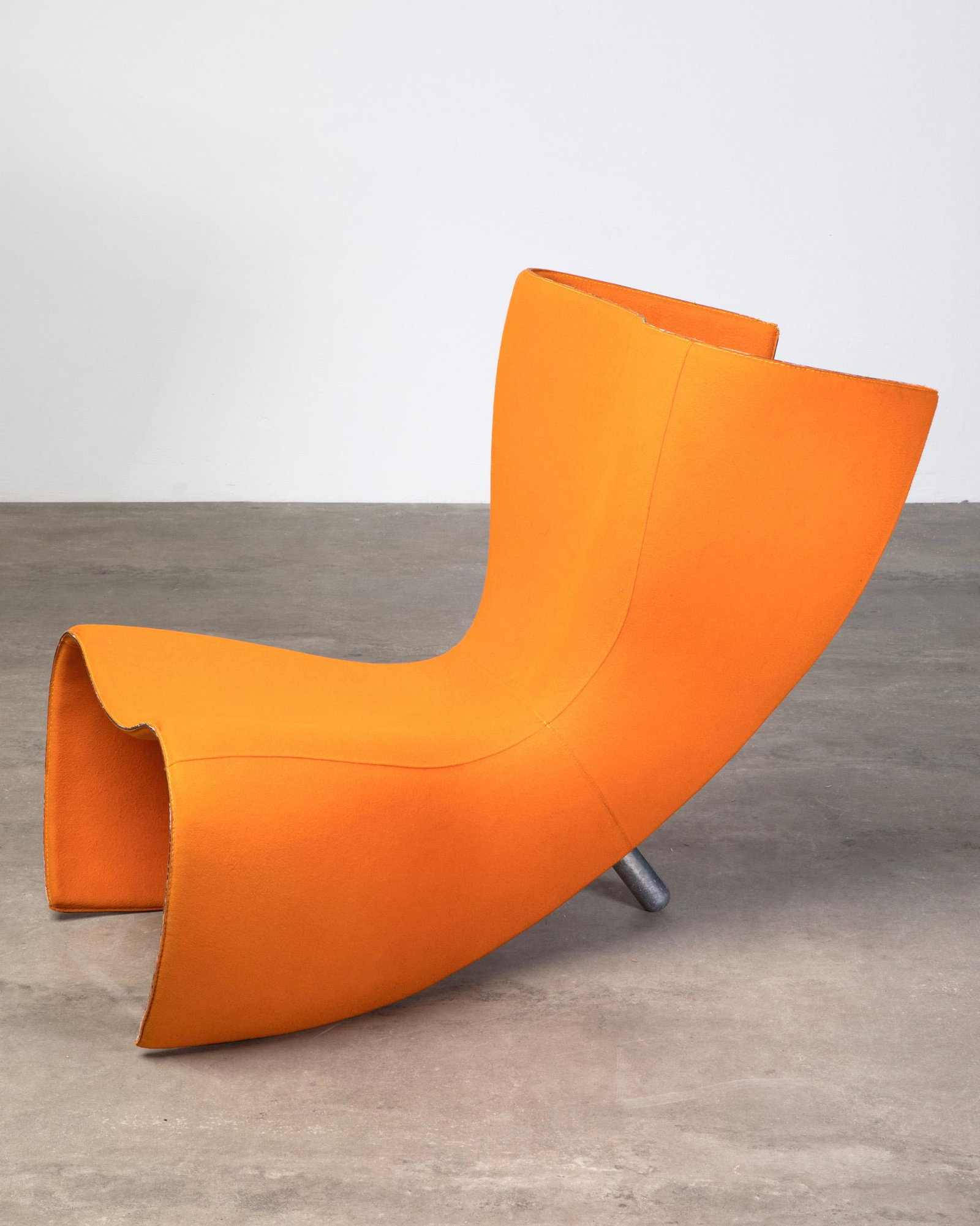 Marc Newson, Cappellini, Felt Chair MN-15: Marc Newson Cappellin Lounge chair model Felt Chair MN-15. Designed in 1993. Fiberglass, orange felt, aluminum. 85 x 67 x 112 cm. Literature: Volker Albus & Volker Fischer, 13 nach Memphis, Frankfurt