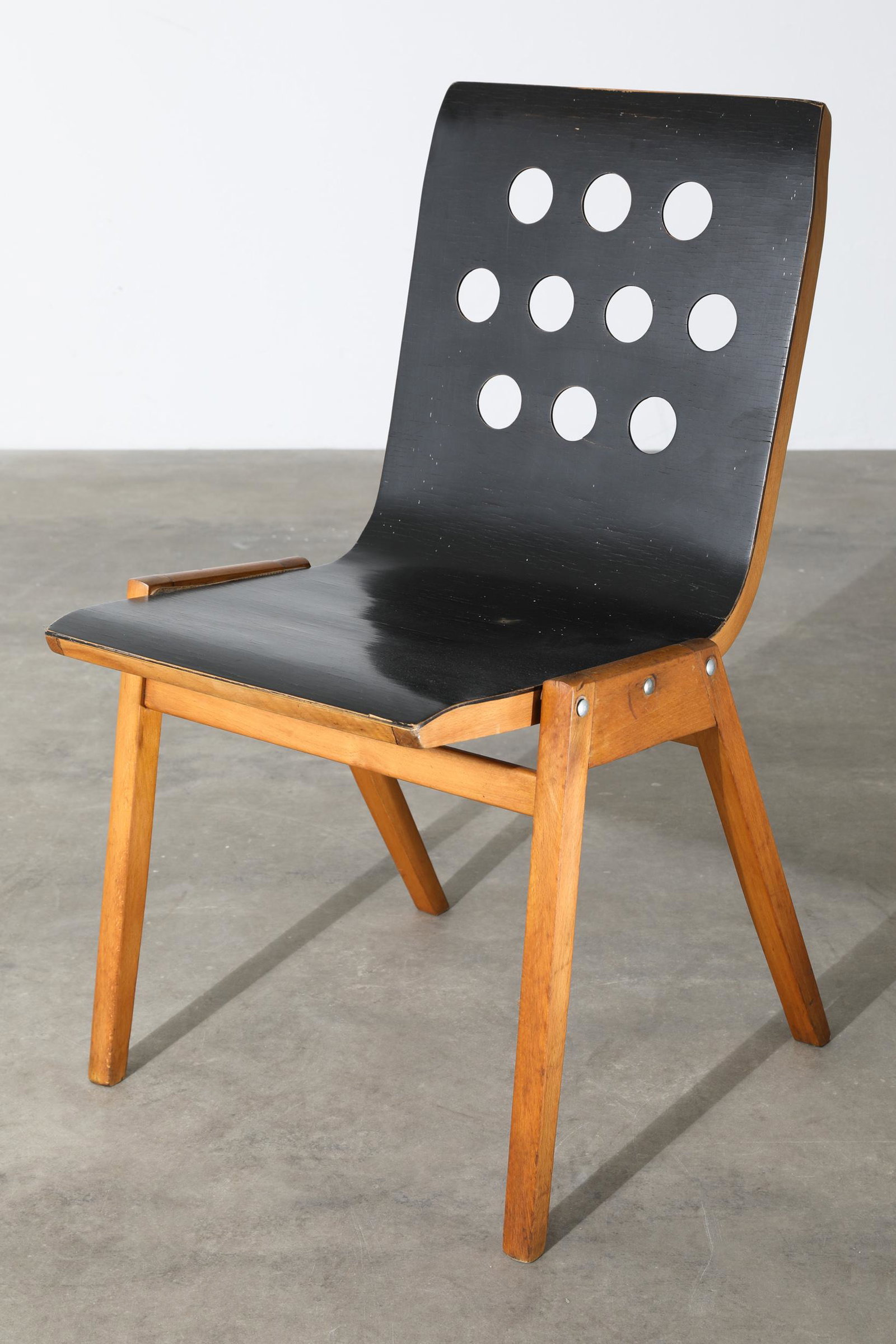 Roland Rainer, stackable Chair Model 3/4/3: Roland Rainer E. & A. Pollak Stackable chair model 3/4/3. Designed around 1952. Wood and bent plywood. 81x45x54cm. Literature: Eva B. Ottilinger, Möbeldesign der 50er Jahre, Wien 2005, S. 64, 133