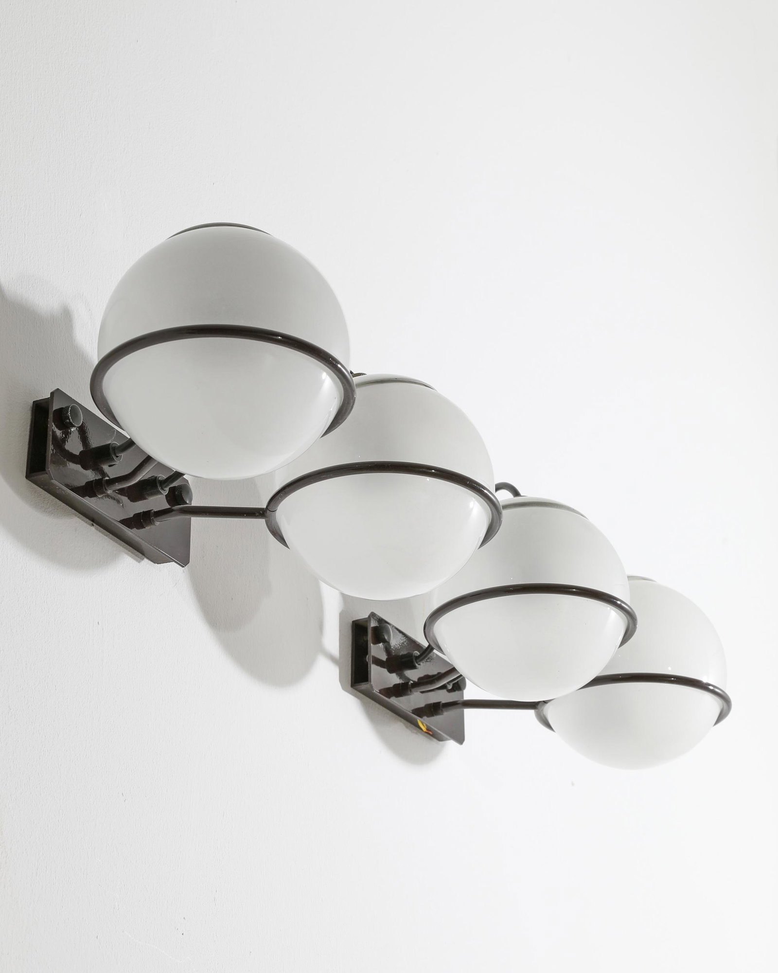 Gino Sarfatti, Arteluce, 2 Wall Lamps 237/2 (1 of 4)