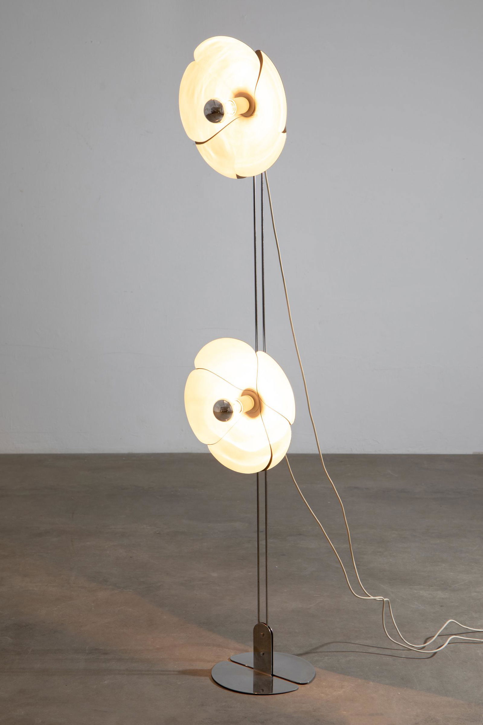 Olivier Mourgue, Disderot, Floor lamp model 2093 Fleur (1 of 3)