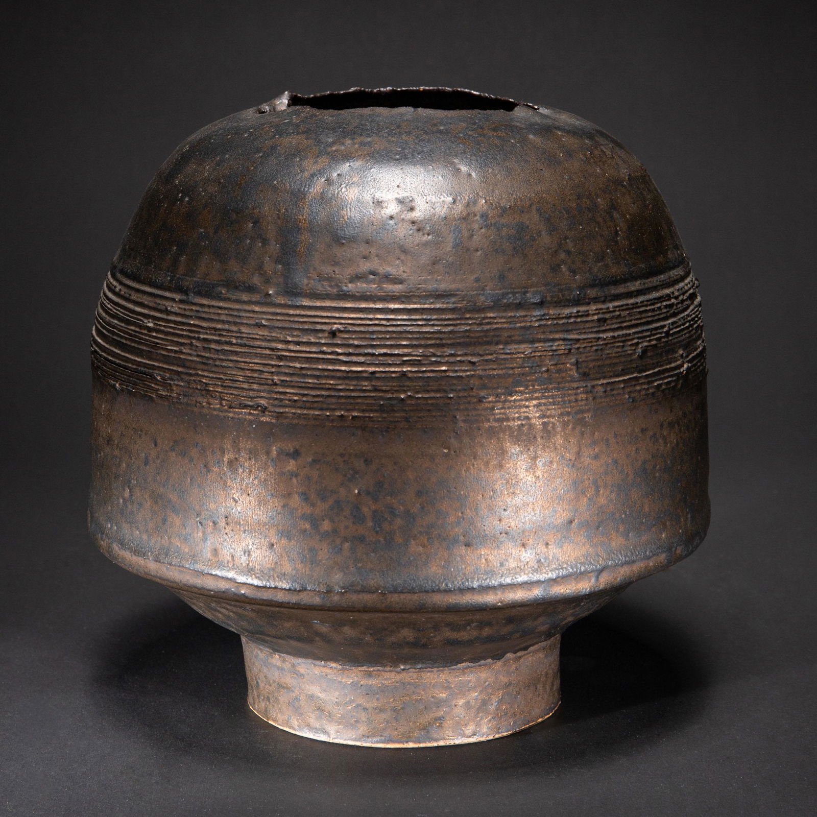 Colin Pearson, vessel shape with manganese glaze (1 of 8)