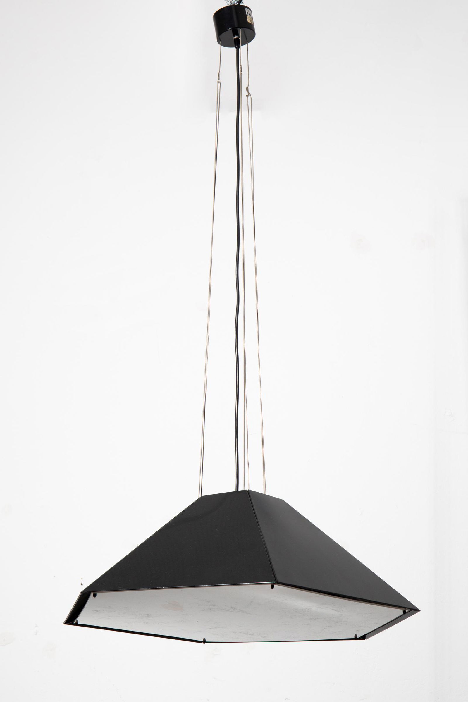 Ingo Maurer, Design M, Pendant lamp Model Sechseck-Hängelampe: Ingo Maurer Design M Pendant lamp, model Sechseck-Hängelampe (hexagonal hanging lamp). Draft 1970s. Black anodized aluminium, matt acrylic, height adjustable via metal chains. 22 x 70 x 70cm. Cha