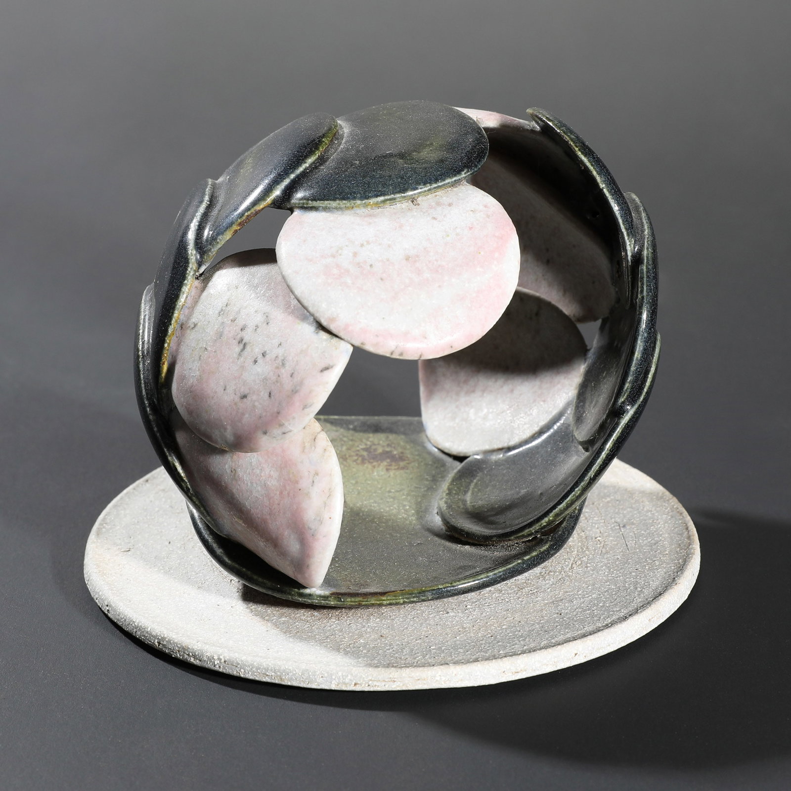 Beate Kuhn, Sculptural form (1 of 7)