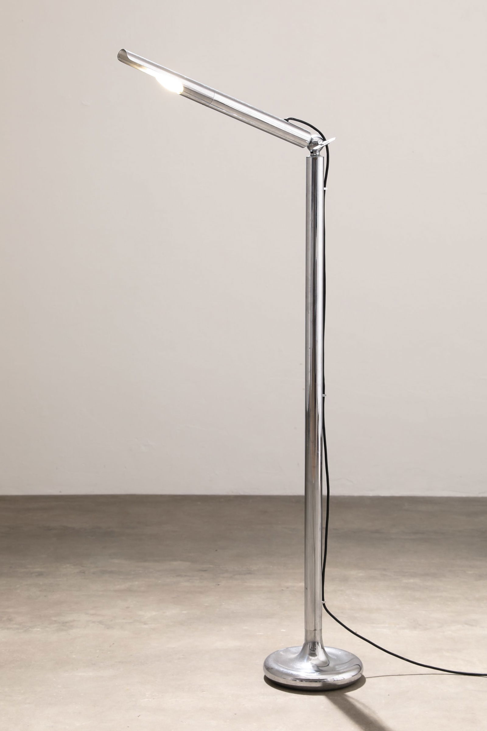 Ingo Maurer, Design M, Floor Lamp, model Lightpole: Ingo Maurer Design M Floor lamp, model Lightpole. Designed in 1967. Chrome-plated metal. 122 x 62 x 22 cm. Literature: Helmut Bauer, Ingo Maurer: Making Light, München 1992, Vgl. Abb. S. 635, 63.