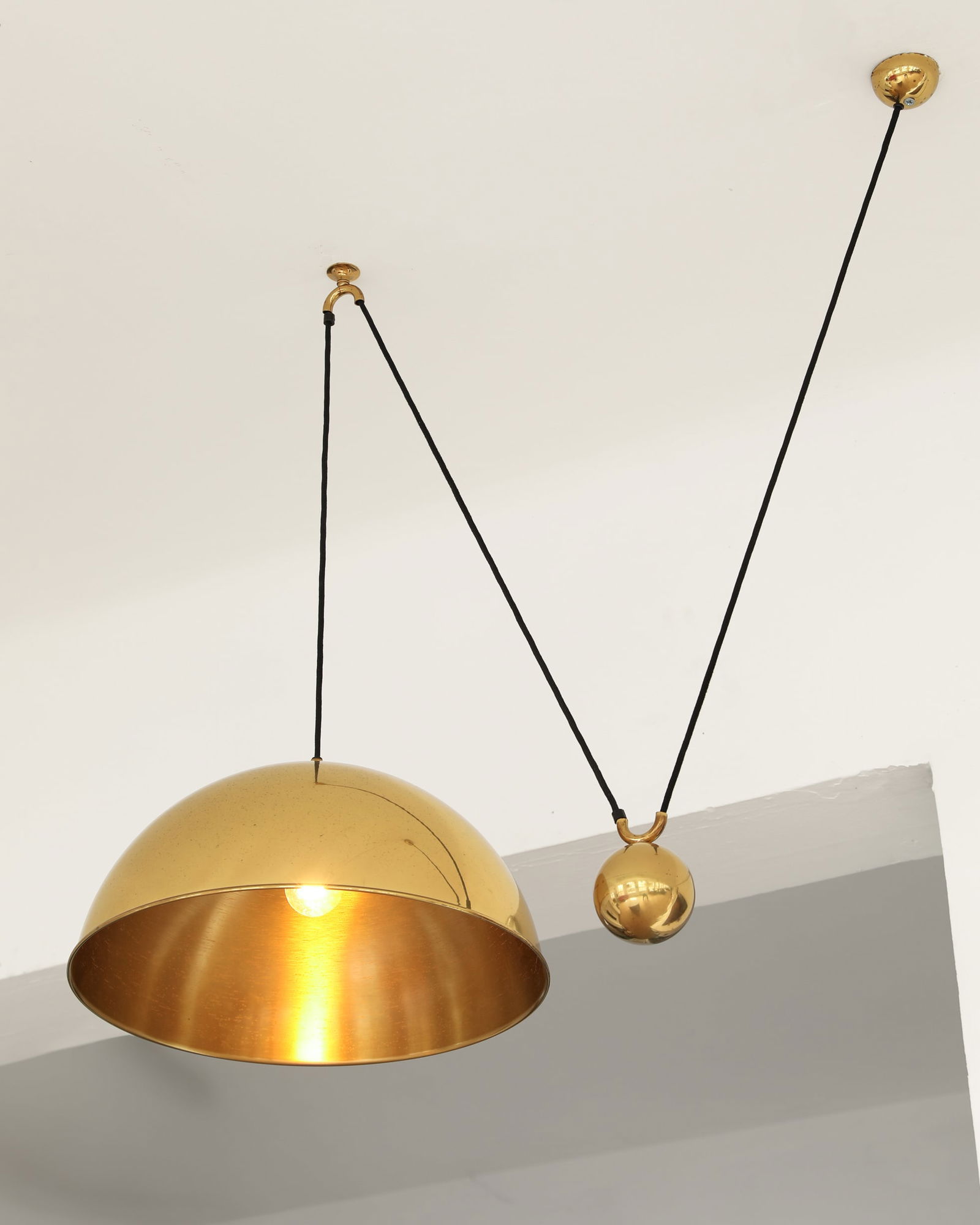 Florian Schulz, Adjustable Pendant Lamp with counterweight, model Posa D. 49 cm (1 of 3)