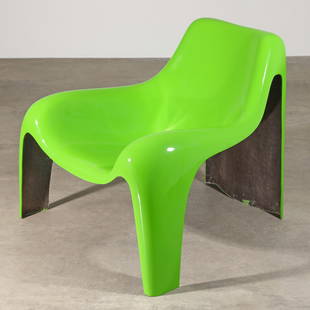 Luigi Colani, rare fiberglass Lounge Chair from a small series: Luigi Colani Lounge chair. Designed around 1968. Painted fiberglass. 70 x 80 x 78 cm. This armchair was only produced in a small series.