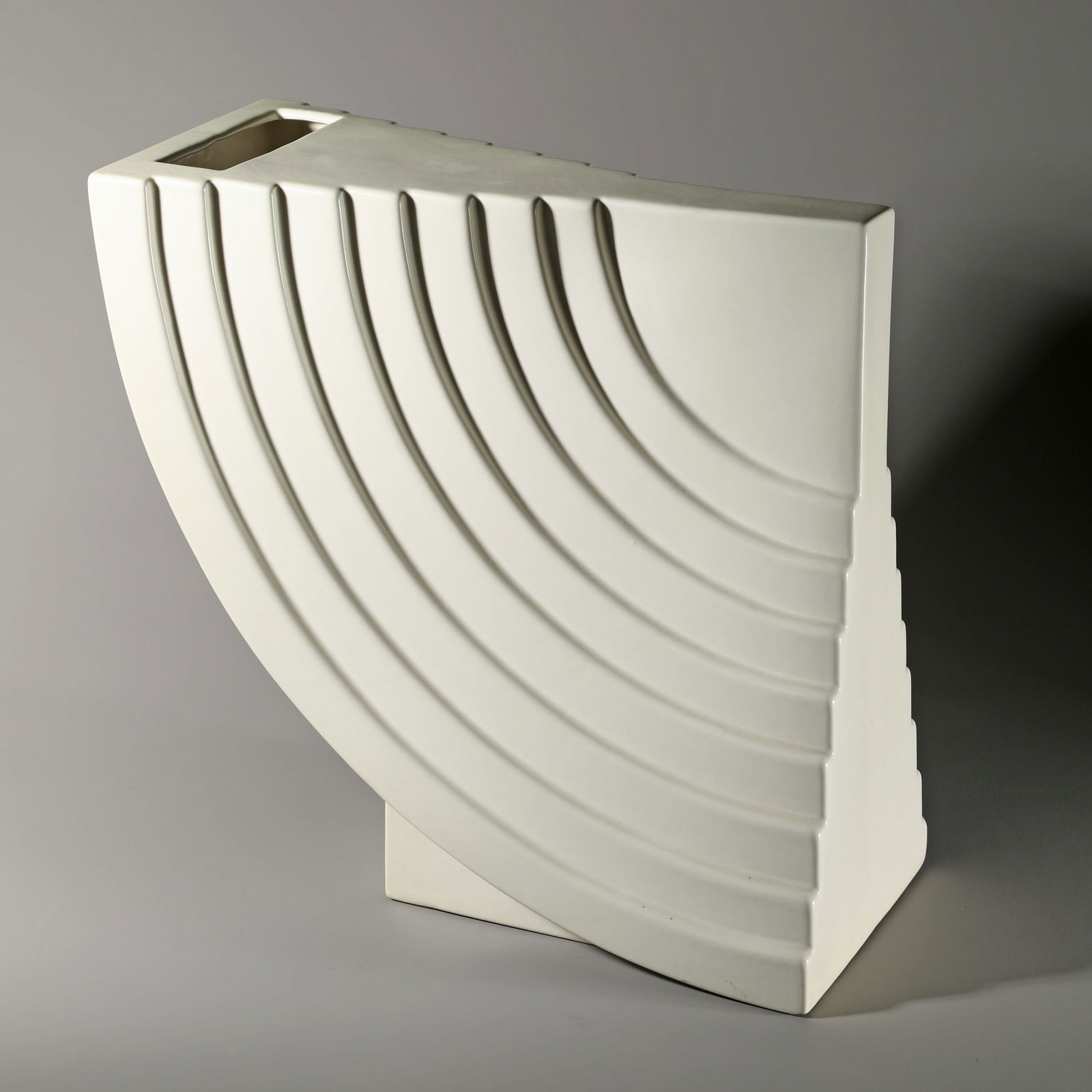 Ettore Sottsass, Vase, model Yantra Y31 (1 of 6)