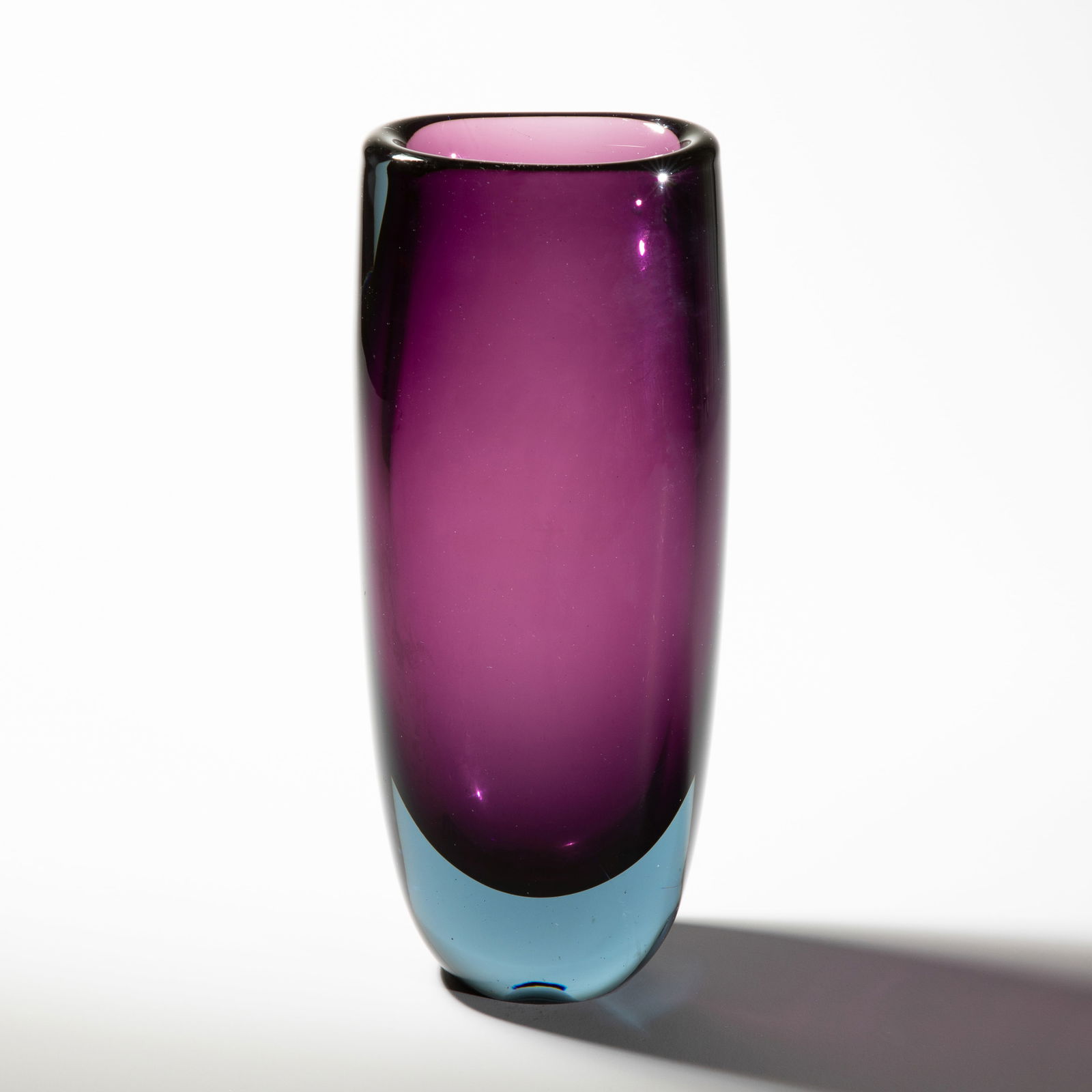 Antonio Da Ros, Vase 'Sommerso': Designed around 1960. Manufactured by Gino Cenedese, Murano. Cased glass, colorless, violet, and pale blue. H. 29.2 cm.
