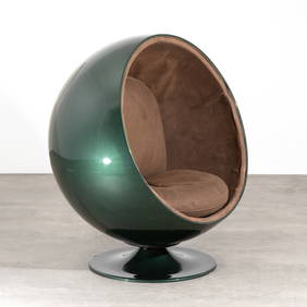 Eero Aarnio, Lounge chair Model Ball Chair (1 of 3)