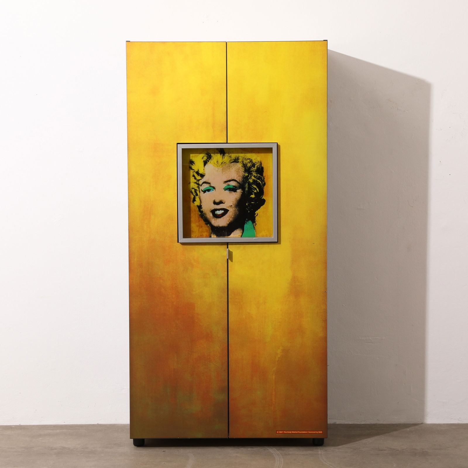 Andy Warhol (after), Limited edition bar cabinet with the motif Gold Marilyn Monroe from 1962 (1 of 7)