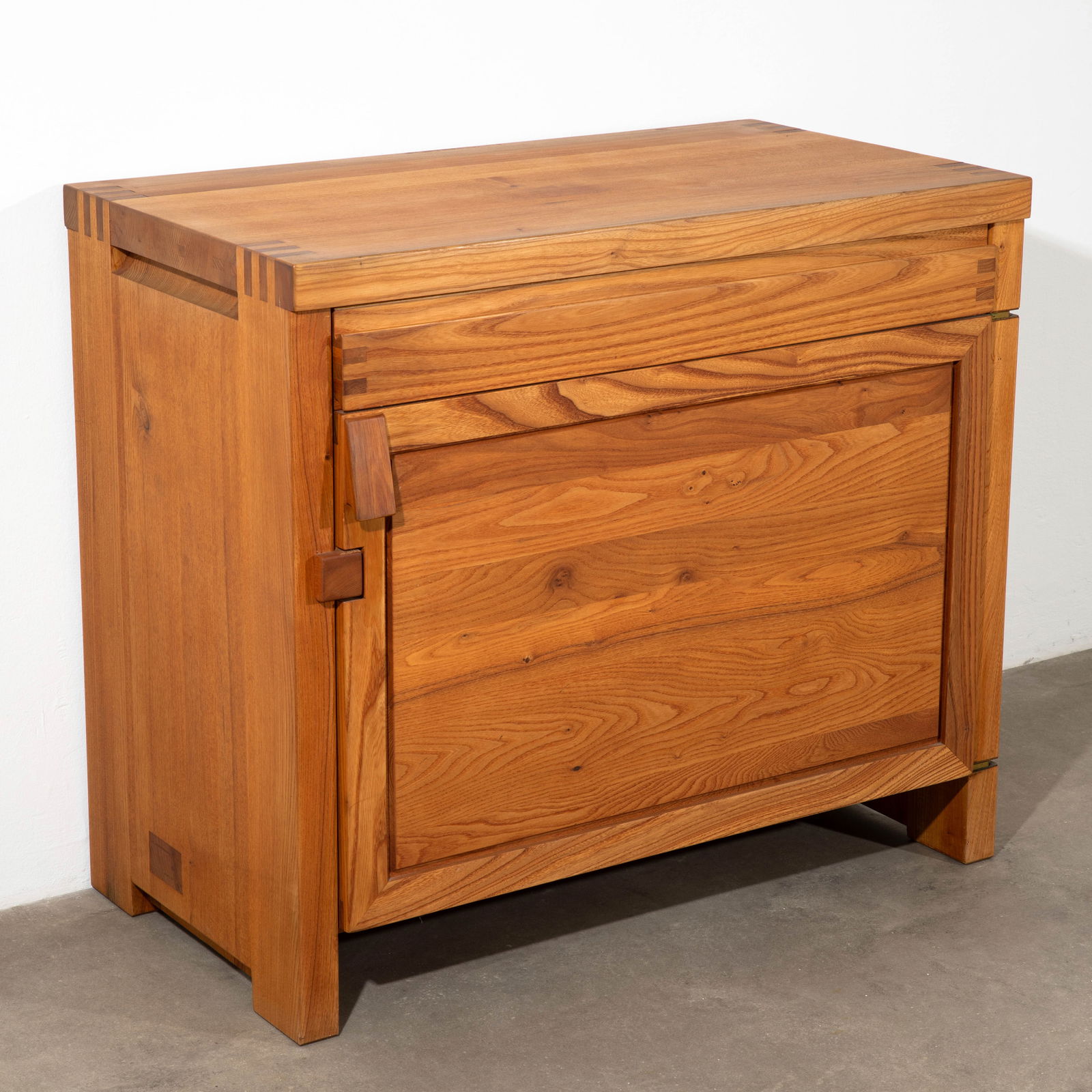 Pierre Chapo, Chest of drawers / Sideboard Model R09 (1 of 5)