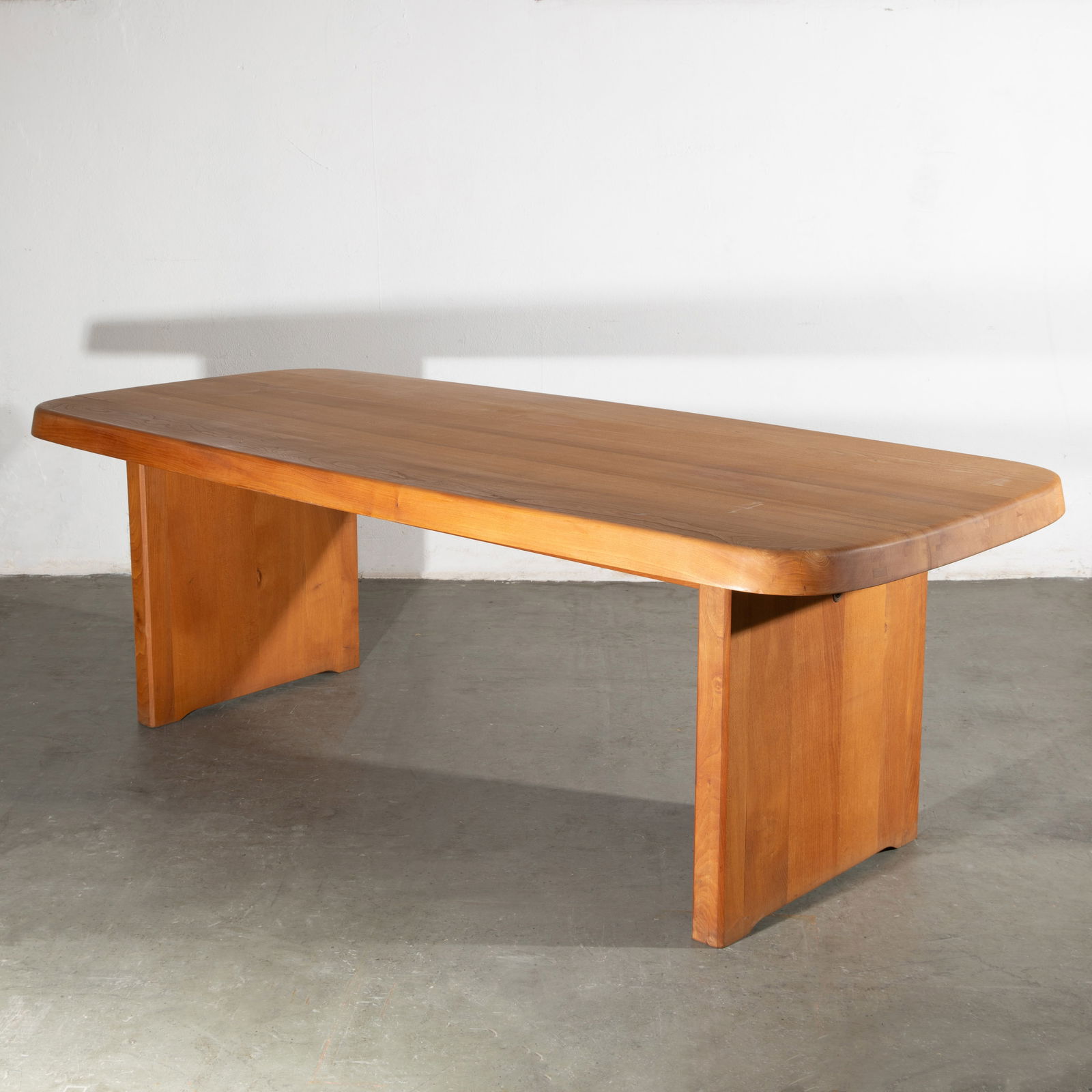 Pierre Chapo, Large dining table model T20A (1 of 5)
