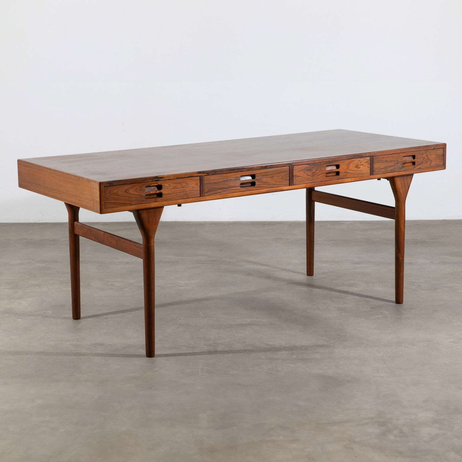 Nanna Ditzel, Large desk (1 of 3)