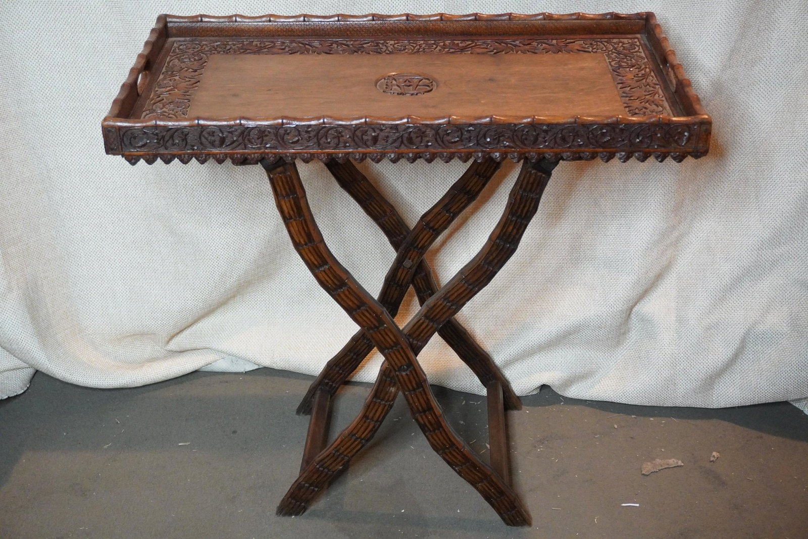 HAND CARVED MAHOGANY TRAY ON STAND: HAND CARVED MAHOGANY TRAY ON STAND, 2 PIECES, 27"H X 15.5"D X 29"W