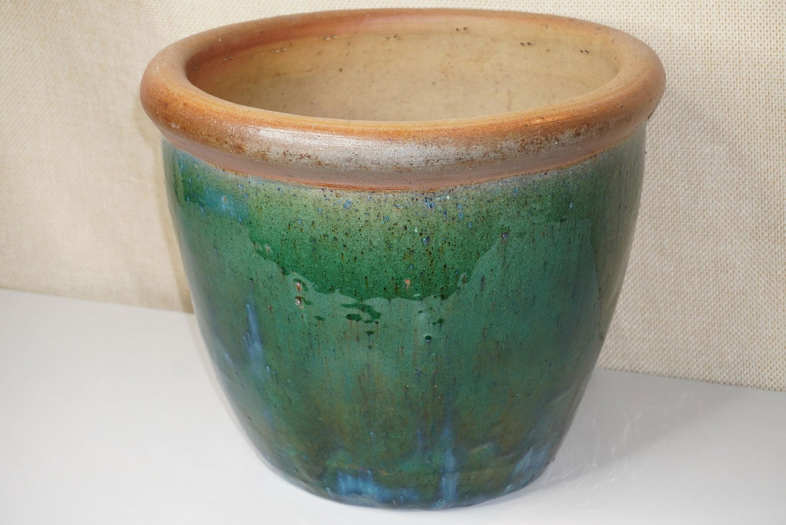 GREEN GLAZED CLAY GARDEN POT (1 of 3)