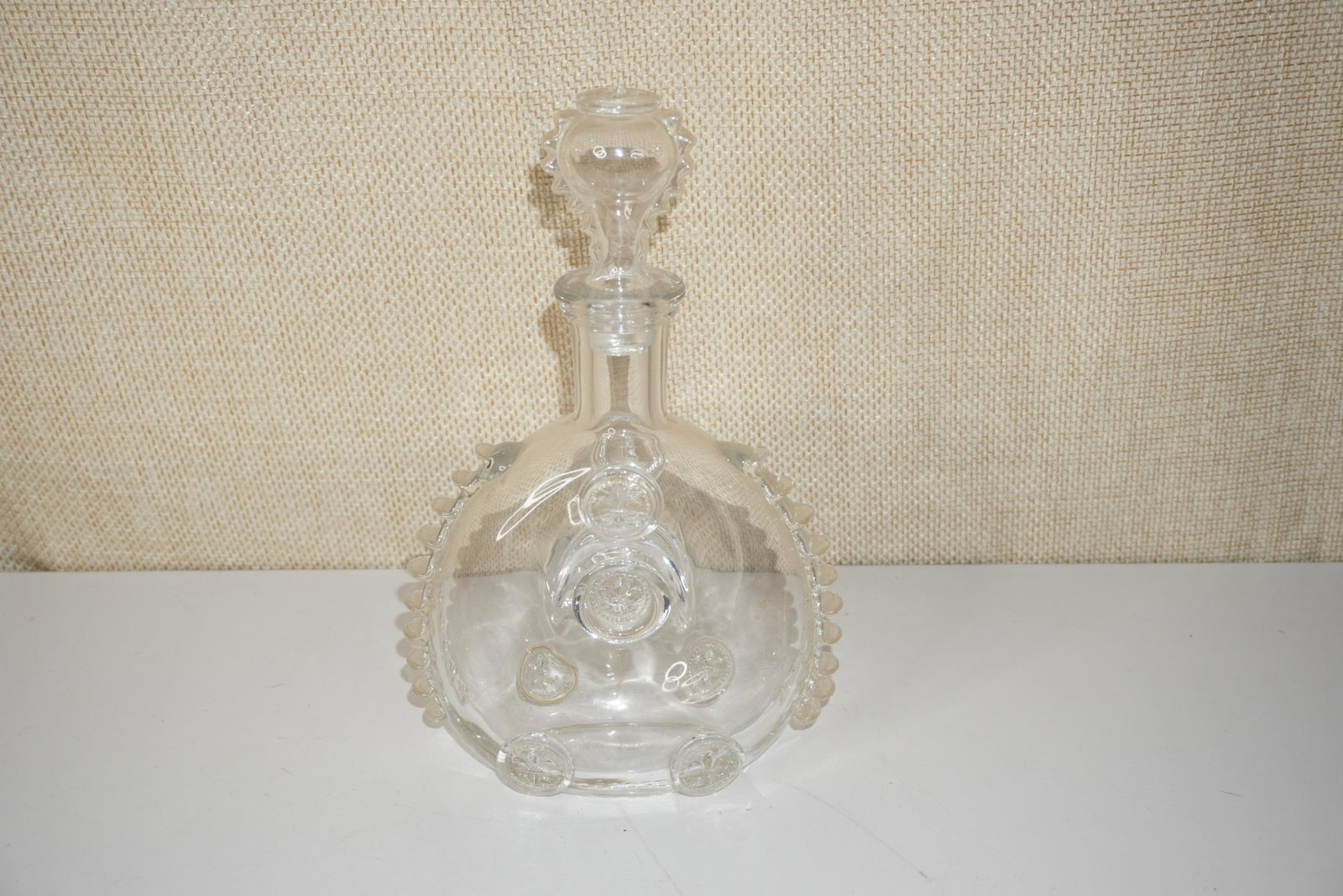 BACCARAT COGNAC CRYSTAL DECANTER: BACCARAT REMY MARTIN LOUIS XIII OLD COGNAC CRYSTAL DECANTER AND STOPPER, 11"H, SMALL INTERNAL CRACK