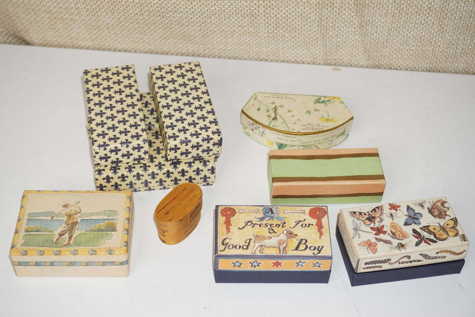 GROUP OF 10 ASST' DECORATIVE BOXES: GROUP OF 10 ASST' DECORATIVE MINIATURE BOXES, VERY GOOD CONDITION