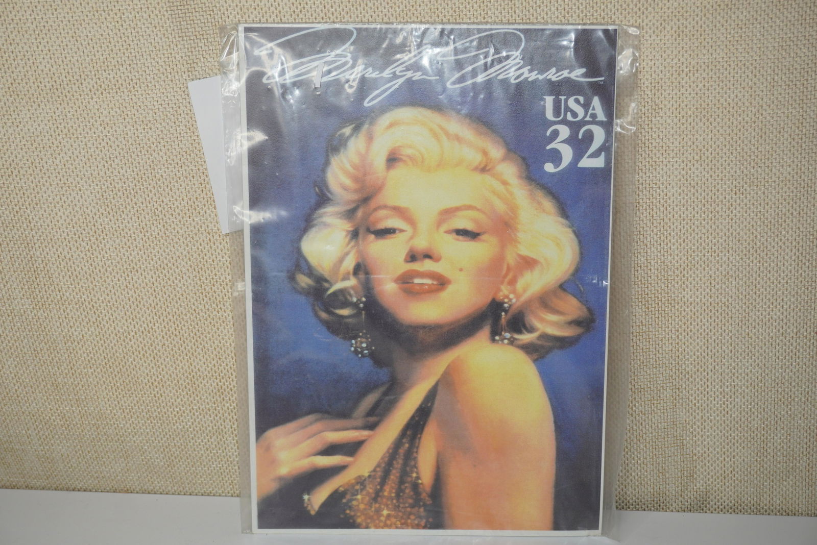 MARILYN MONROE STAMP TIN SIGN (1 of 3)
