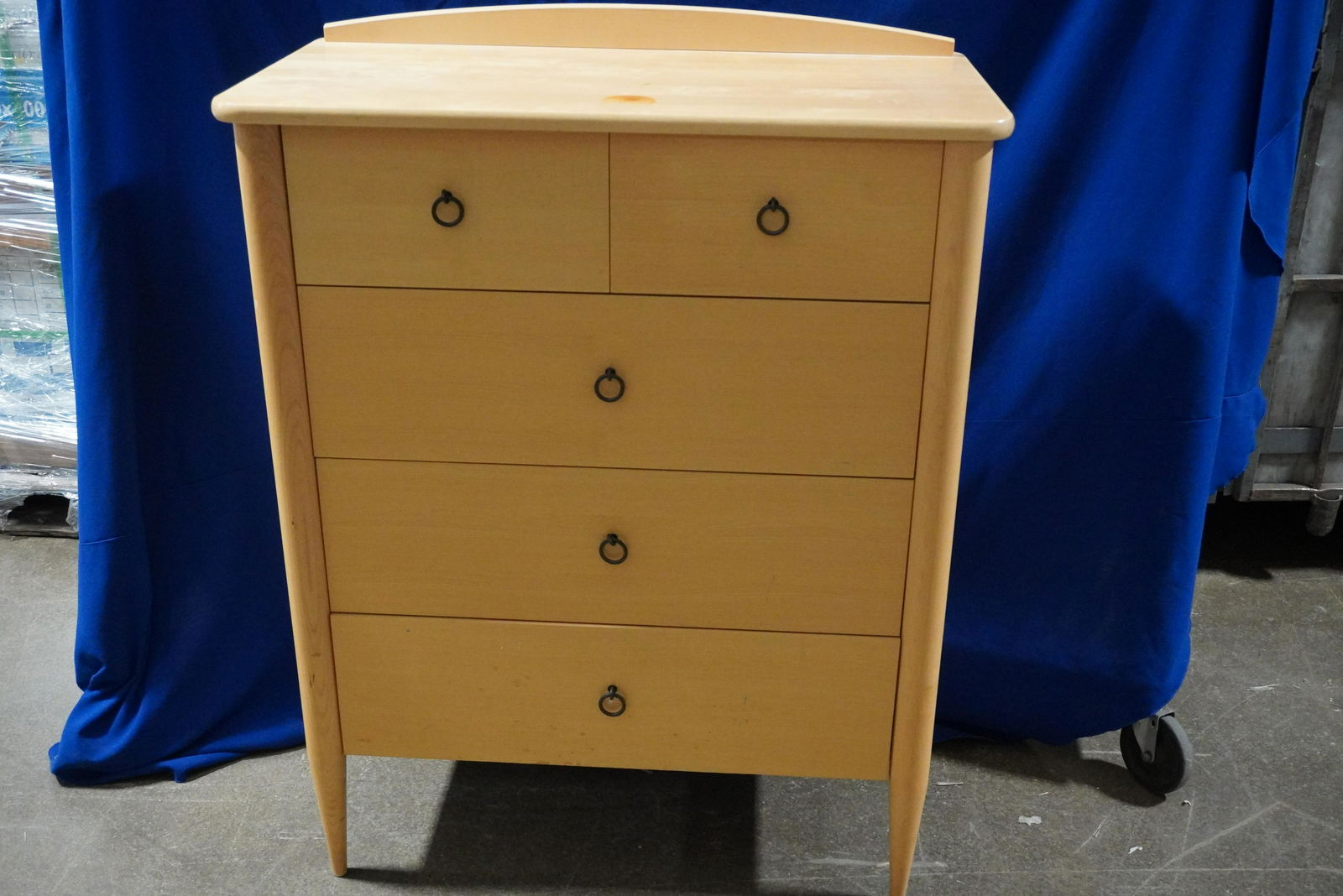 VINTAGE BLONDE OAK 5 DRAWER DRESSER (1 of 7)