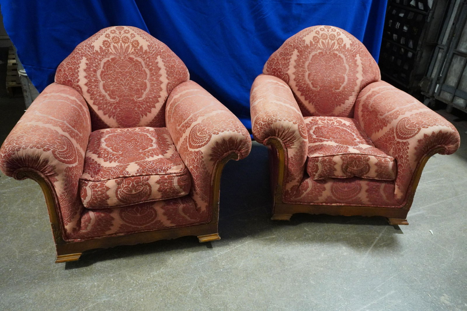PAIR OF RED VELVET ARMCHAIRS (1 of 7)
