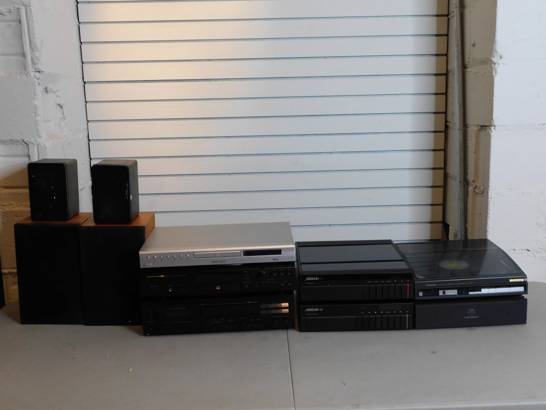 GROUP OF STEREO COMPONENTS (1 of 10)