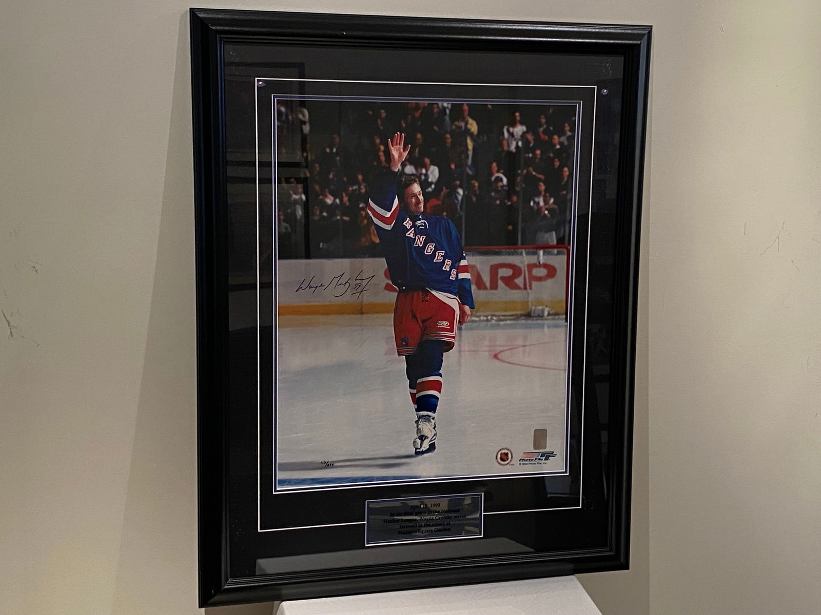 Certified Wayne Gretzky Autographed 1999 Final Game Framed 16 x 20 Photograph (1 of 10)