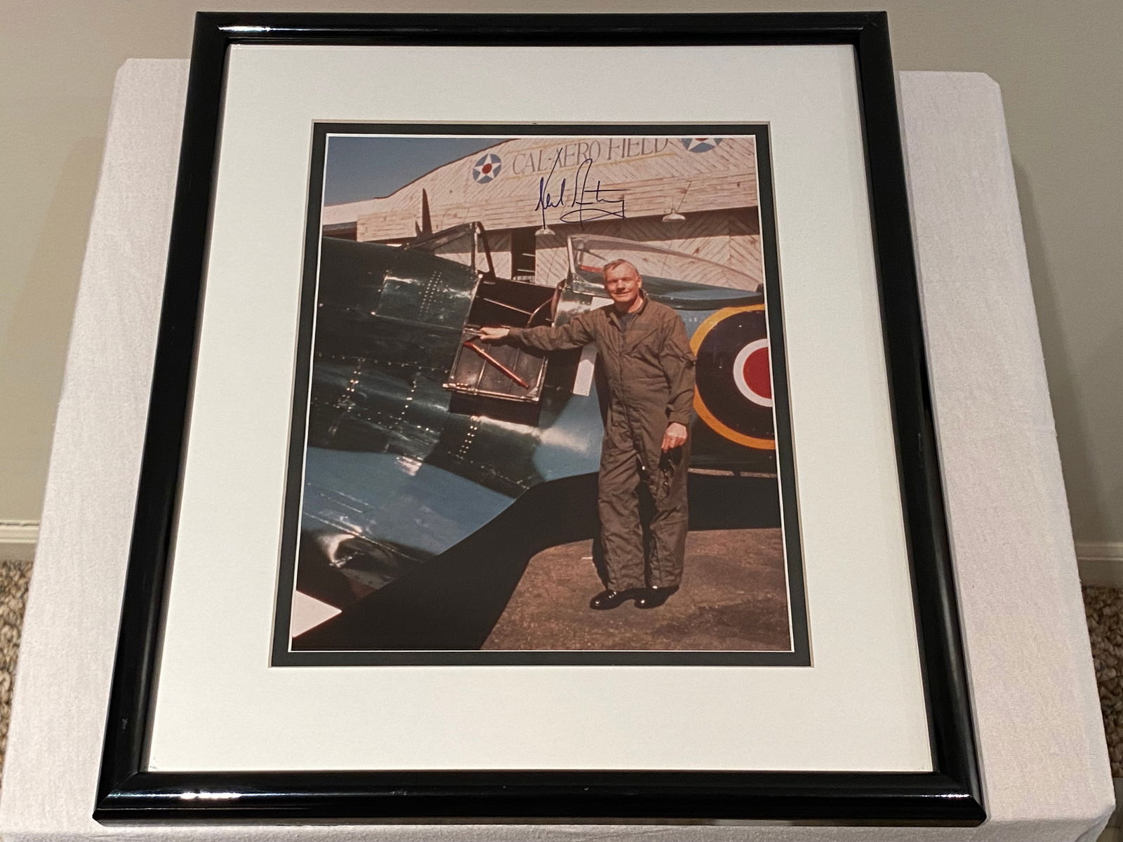 Certified Neil Armstrong Autographed 8 x 10 Color Photograph (1 of 6)