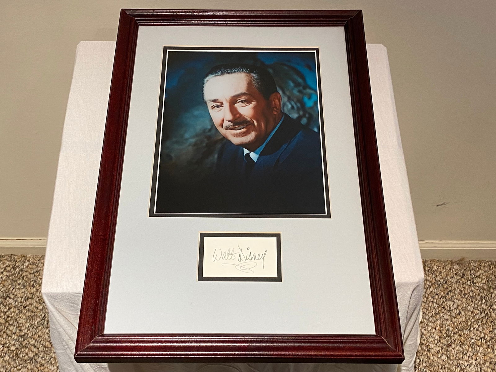 Certified Walt Disney Color 8 x 10 Photograph with Autograph Signature Card (1 of 5)