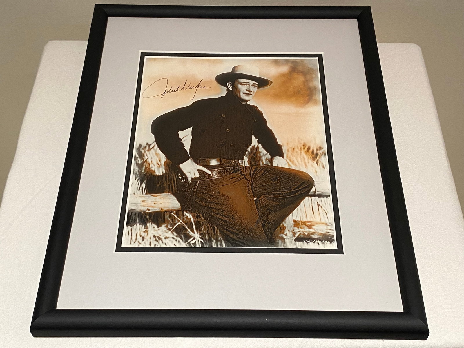 Certified John Wayne Signed Acid Wash 8 x 10 Framed Photograph (1 of 6)
