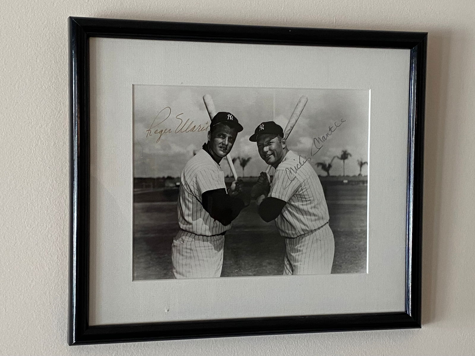 Authenticated Roger Maris and Mickey Mantle Signed 8 x 10 Photograph (1 of 7)