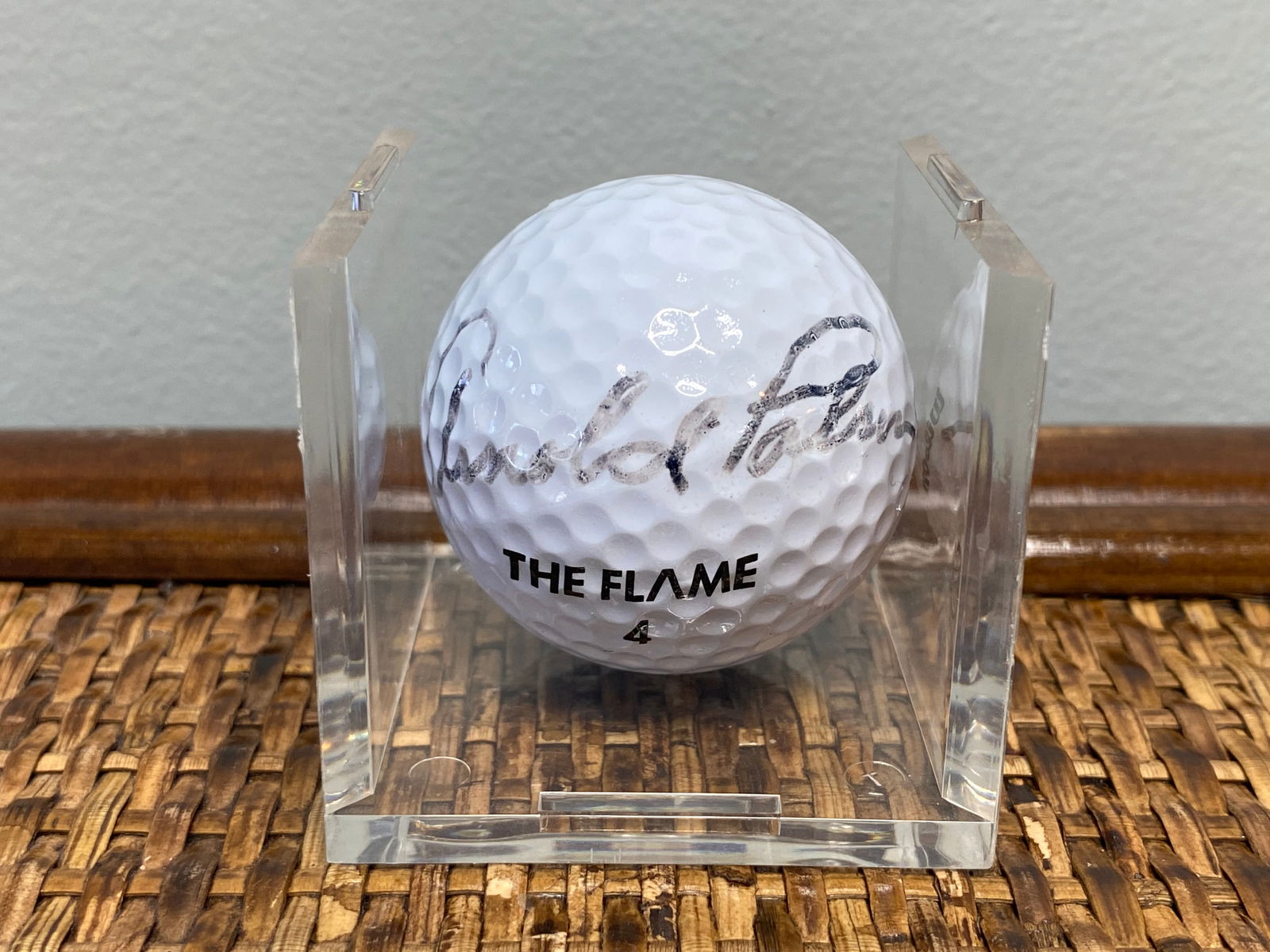 Arnold Palmer Signed Golfball (1 of 4)