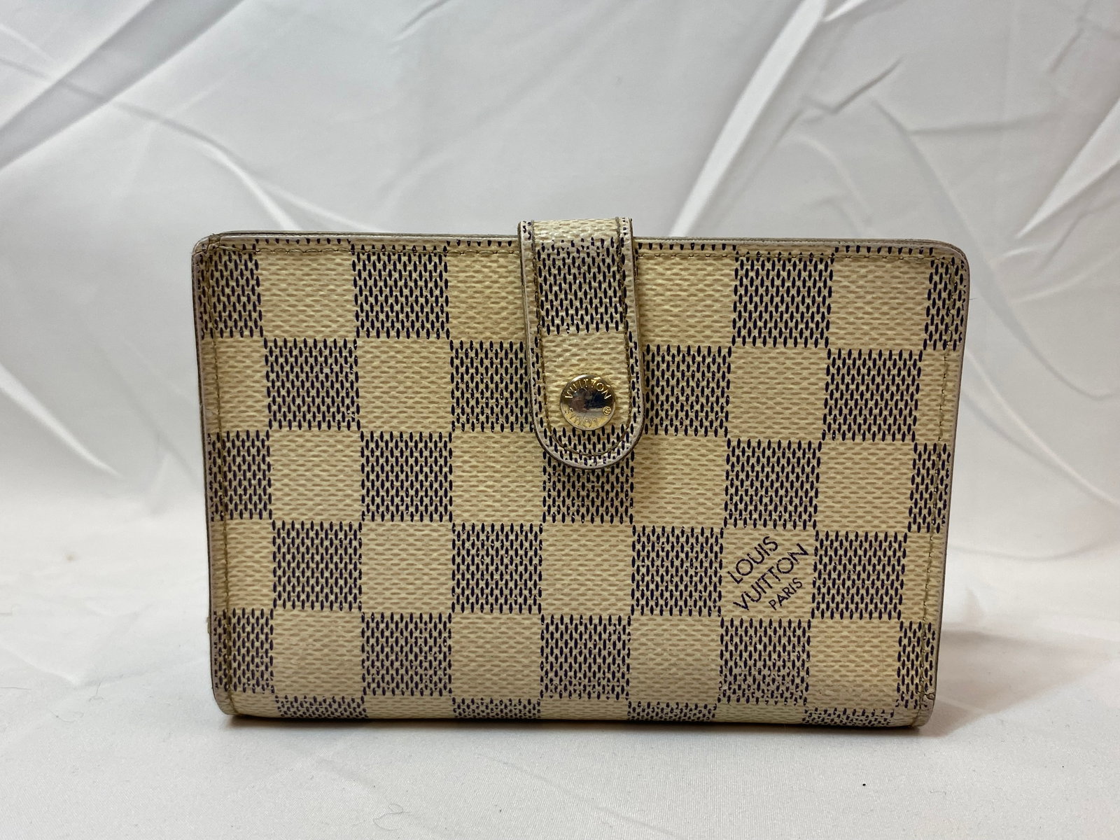 LOUIS VUITTON DAMIER AZUR PATTERN COATED CANVAS VIENNOIS WALLET (1 of 9)