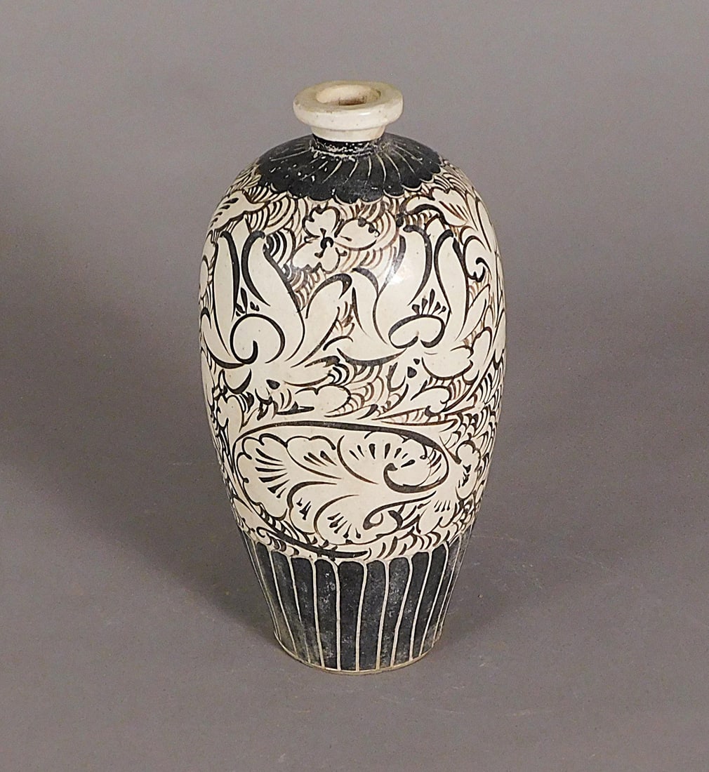 Stoneware Cizhou Painted Vase Song/Yuan Dynasty (1 of 11)
