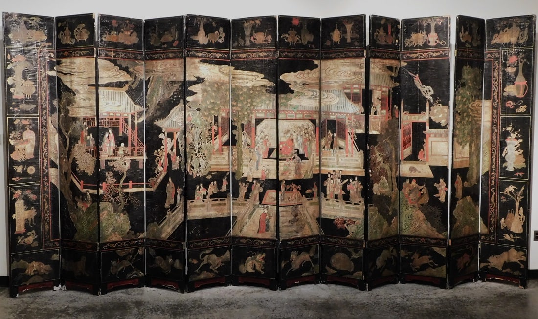 Twelve-Panel Painted Coromandel Lacquered Wood Screen Qing Dynasty, Kangxi Period (1 of 20)