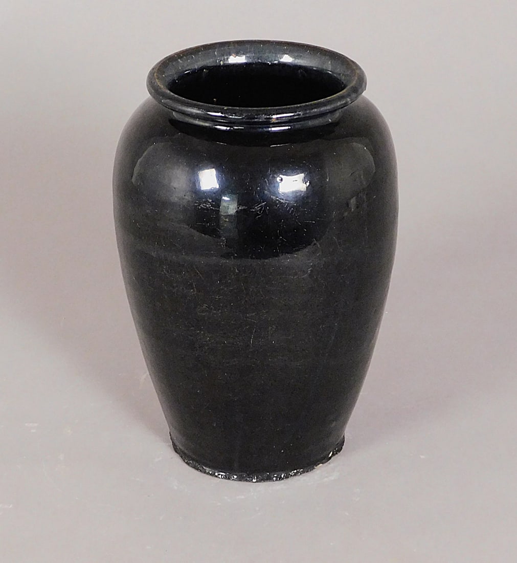 Stoneware Jar Black Glaze Jin Dynasty: Stoneware Jar Henan Black Glaze presumably Jin Dynasty (1115-1234) Approx. 8.75 x 6.25" Diam PROVENANCE: Weisbrod Chinese Art, Ltd., New York.