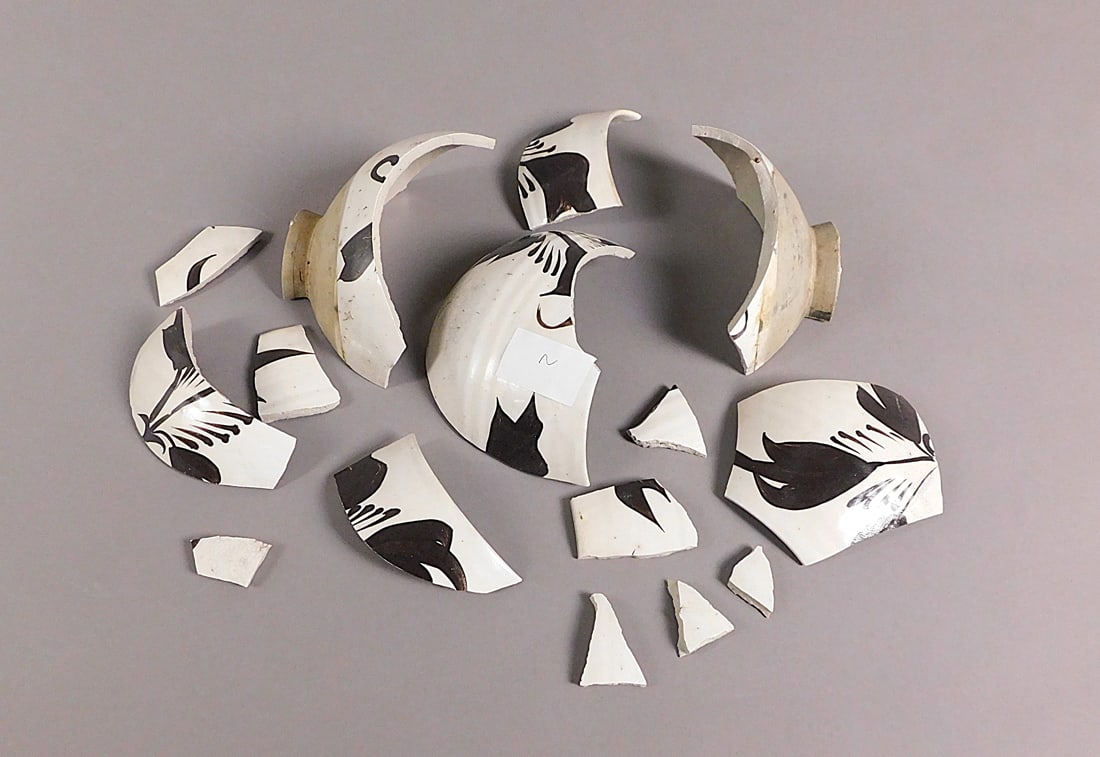 Painted Chizou Pottery Vase Remnants AS IS Song Dynasty: Painted Chizou Pottery Vase Remnants AS IS approx. 15 pieces presumably Song Dynasty 960-1279) largest piece approx. 6.5 x 3.5" PROVENANCE: Weisbrod Chinese Art, Ltd., New York