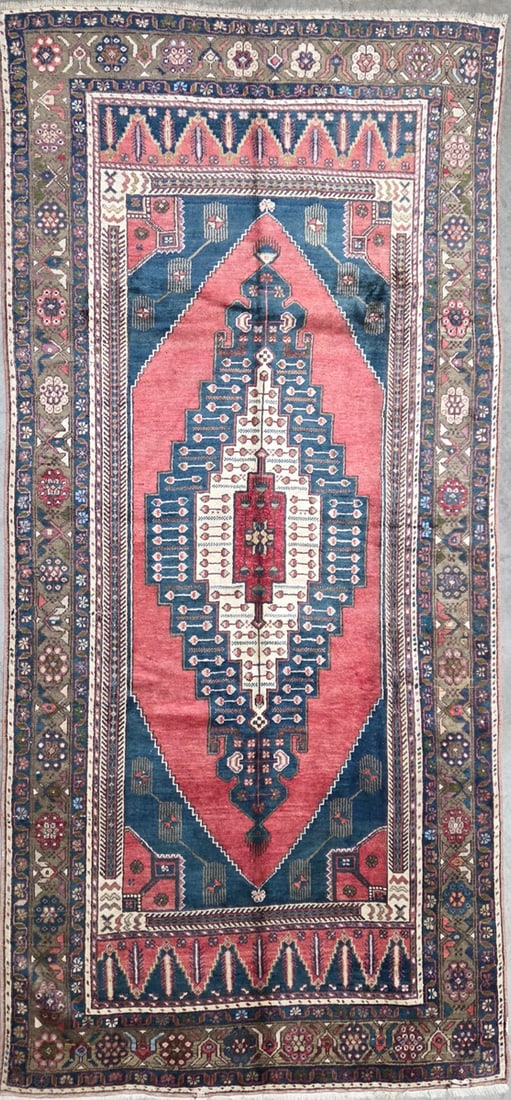 Tashpinar - Medallion Area Rug, 5'-7" X 10'-0" (1 of 4)