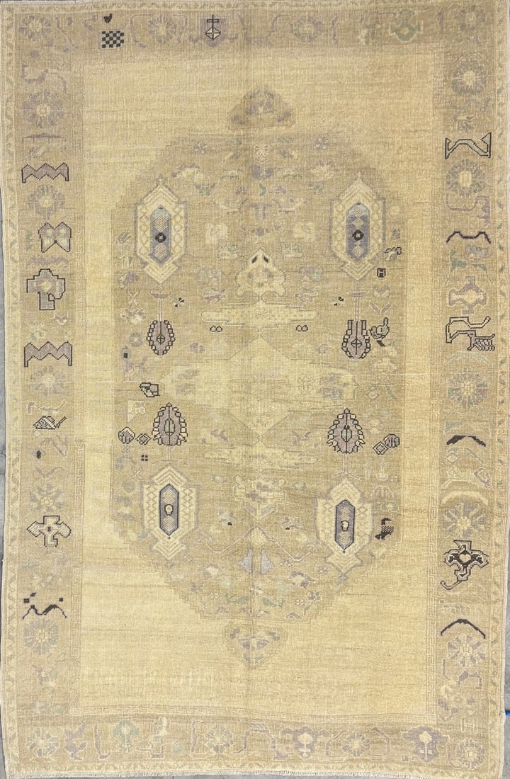 Ushak - Medallion Area Rug, 6'-3" X 9'-8" (1 of 4)