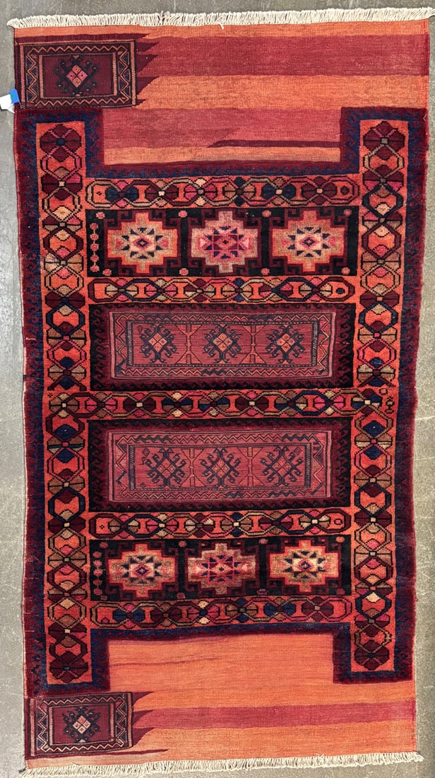 Camel Bag-G Runner, 4'-2" X 7'-7" (1 of 4)