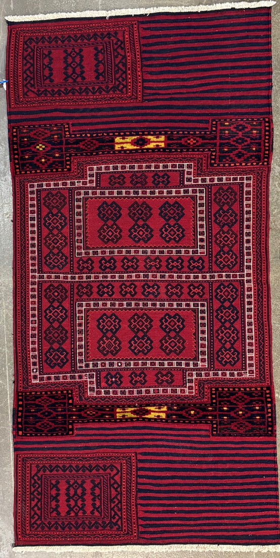 Camel Bag-G Runner, 3'-10" X 7'-5" (1 of 4)