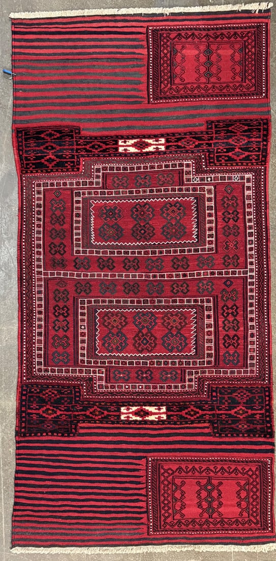 Camel Bag-G Runner, 3'-7" X 7'-7" (1 of 4)