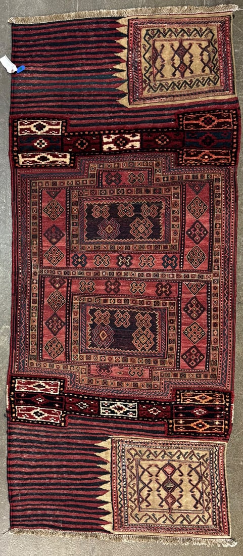 Camel Bag-G Runner, 3'-1" X 7'-6" (1 of 4)