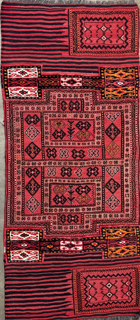 Camel Bag-G Runner, 3'-2" X 7'-3" (1 of 4)