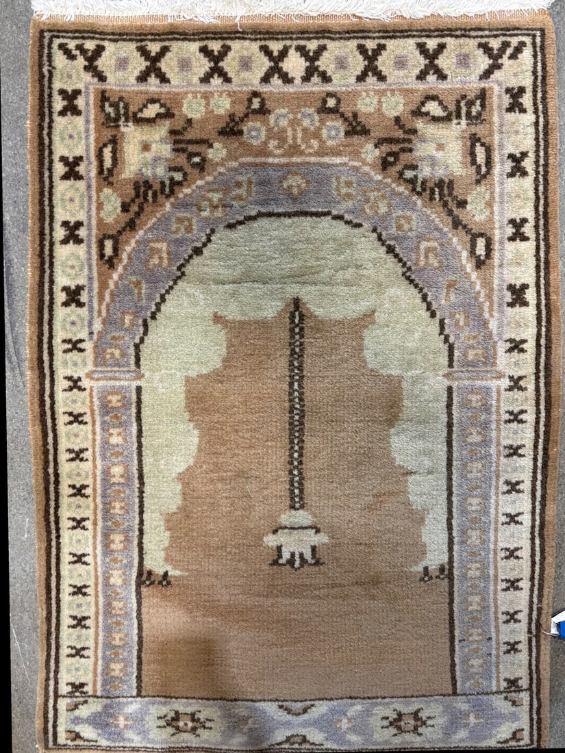 Milas-Yastik Accent Rug, 2'-3" X 3'-0": Size: 2'-3" X 3'-0" Country of Origin: TUR Color: DSS Border: GLD Advertised Retail Price: $ 469 Tag No. 12590