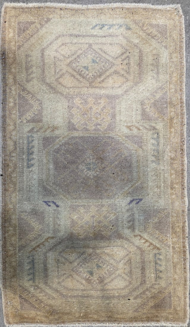 Vintage-Yasti Accent Rug, 2'-0" X 3'-6" (1 of 4)