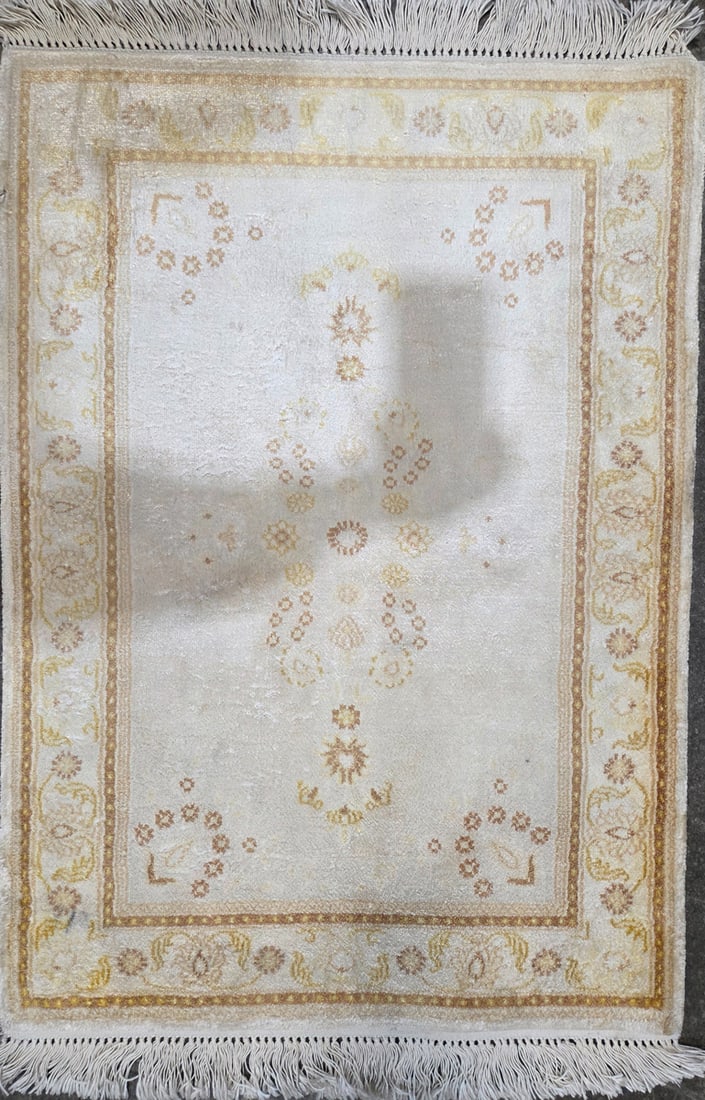 Flosh-Floral Accent Rug, 2'-0" X 2'-10" (1 of 4)
