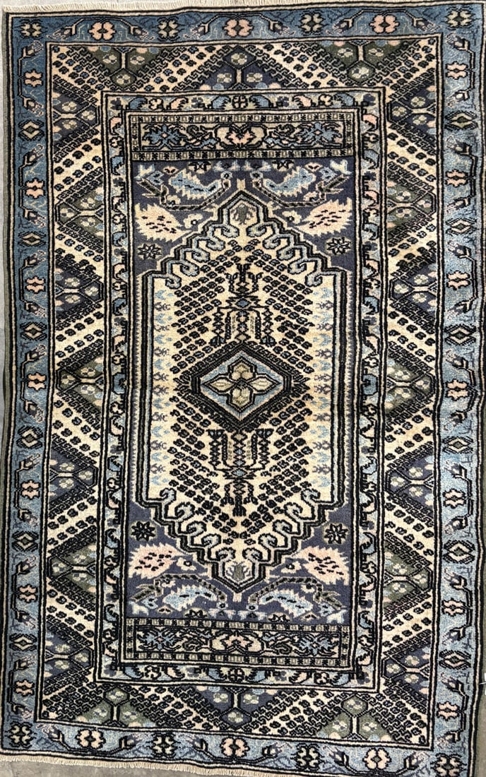 Milas - Geometric Accent Rug, 3'-6" X 5'-8" (1 of 4)