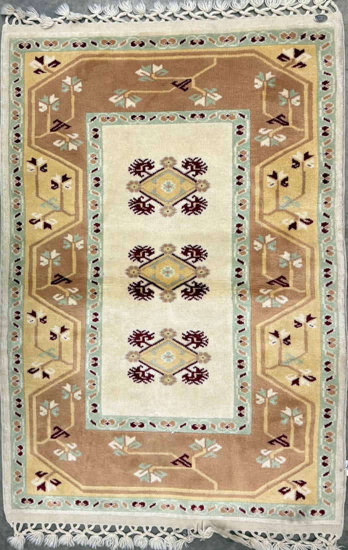 Milas - Geometric Accent Rug, 3'-0" X 4'-5" (1 of 4)